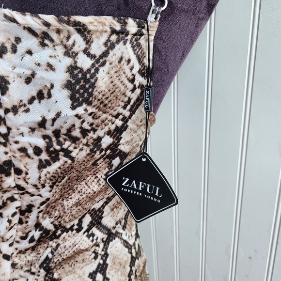 NWT Zaful Women's Sleeveless Sundress Snake Print Satin Mini Dress Brown Sz S - Picture 6 of 13